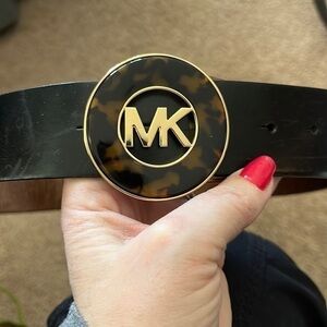 MICHAEL Michael Kors black leather belt size M